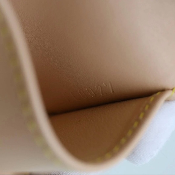 Louis Vuitton Monogram Canvas Black Murakami Multicles 4 key holder - Picture 10 of 14